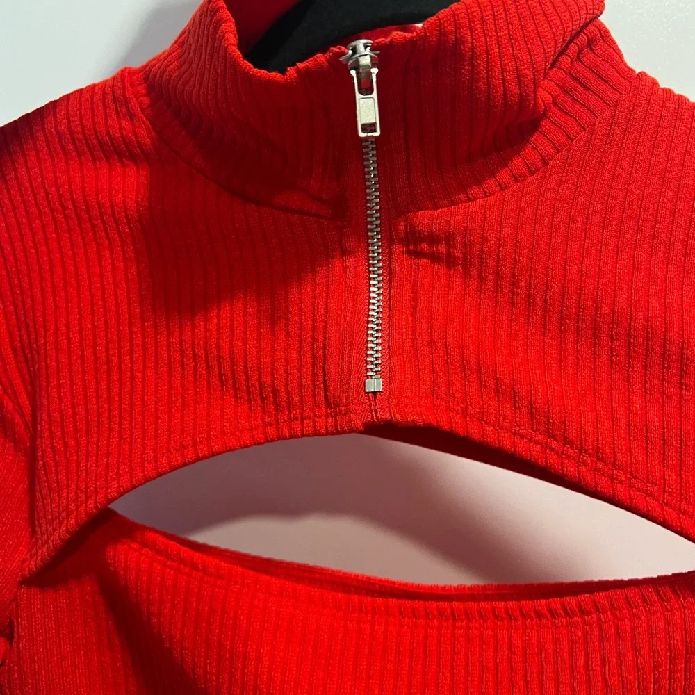 Revolve sweater - Picture 3 of 3